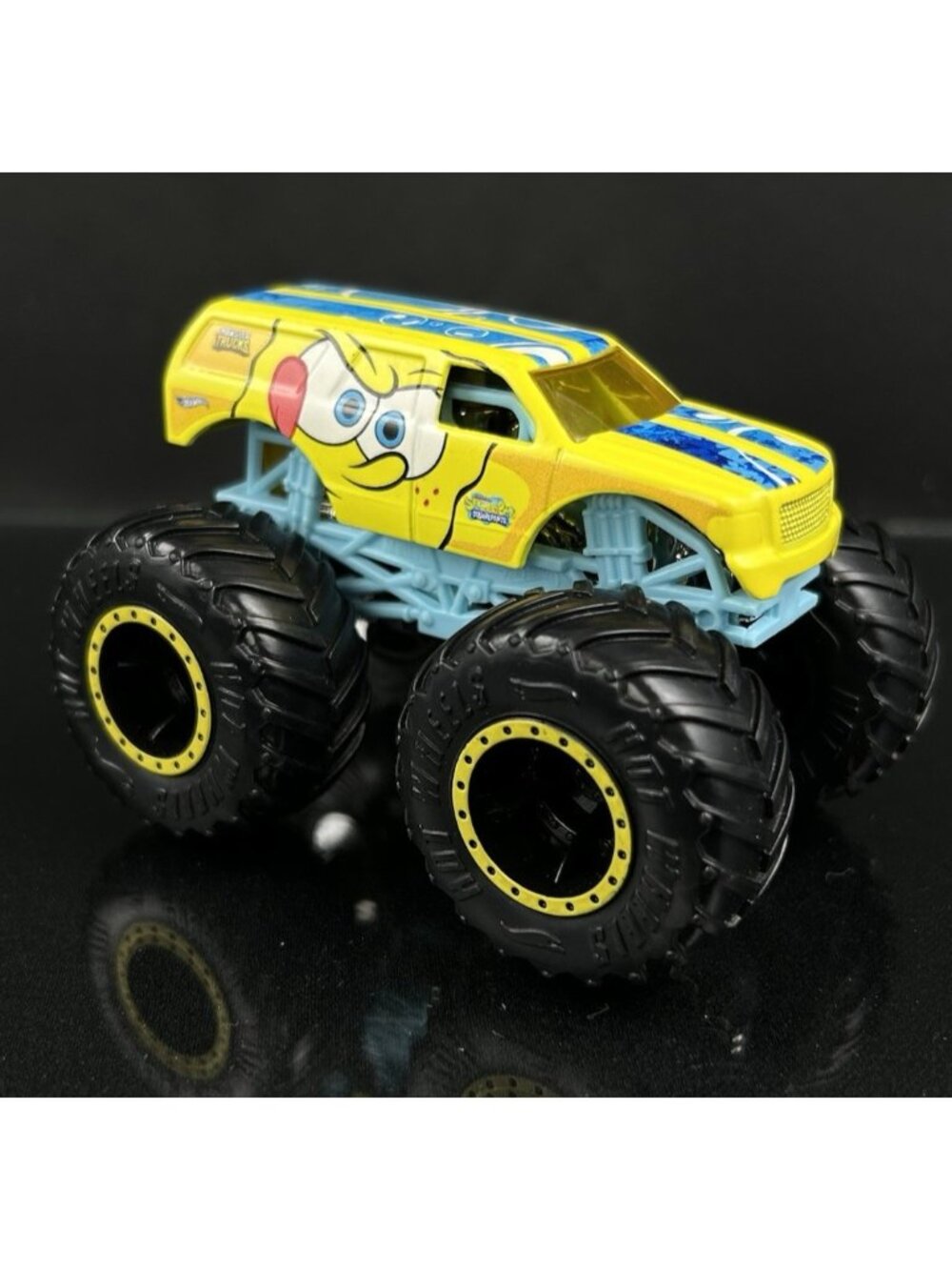 Mattel Hot Wheels Monster Truck Sponge Bob 3.5" Black & Yellow Line Rims